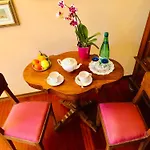 Opera Deluxe Bed & Breakfast 4*