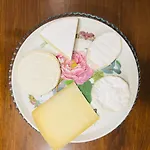 Opera Deluxe Bed and breakfast 4*