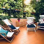 Opera Deluxe Frühstückspension 4*