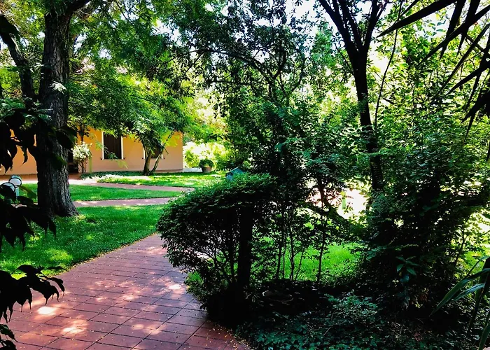 Bed & Breakfast Opera Deluxe